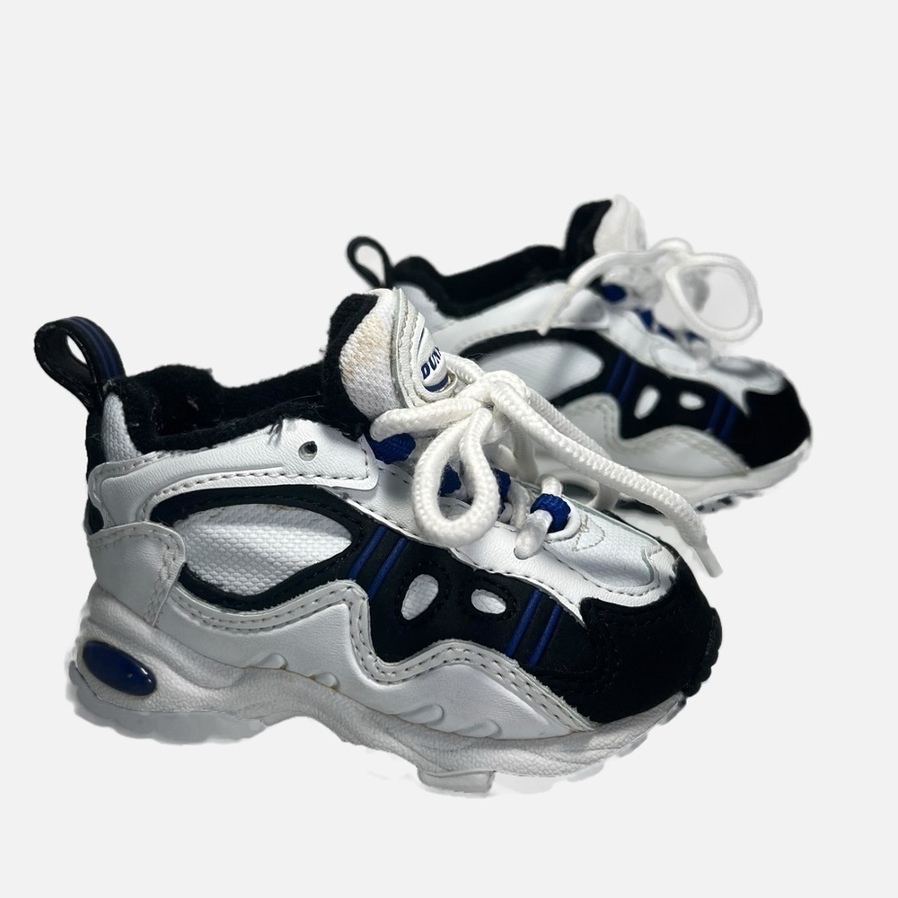 Dunlop Dry White and Black Toddler Sneakers size 4